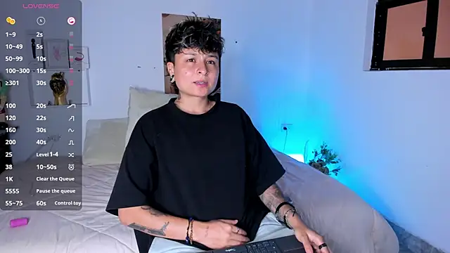 Snapshot of ZuryRamirez_ chatting on June 20, 2026, 6:29 am ZuryRamirez online show from June 20, 2026, 6:29 am