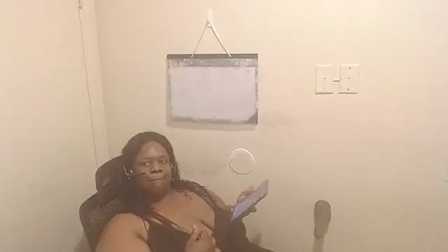 whitwhit86 online show from October 3, 2025, 1:01 pm