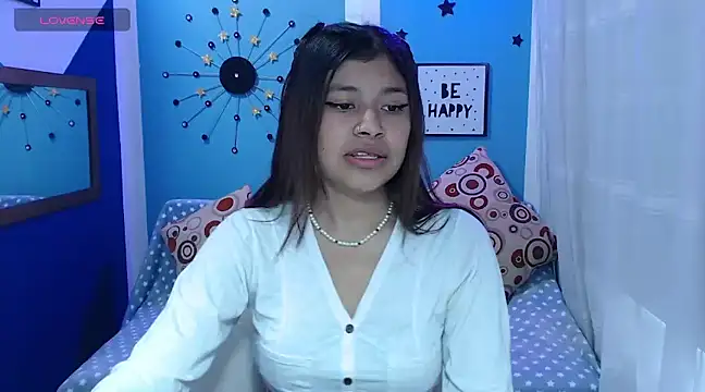 Snapshot of hanha_rossee chatting on February 17, 2025, 1:22 pm hanha rossee online show from February 17, 2025, 1:22 pm