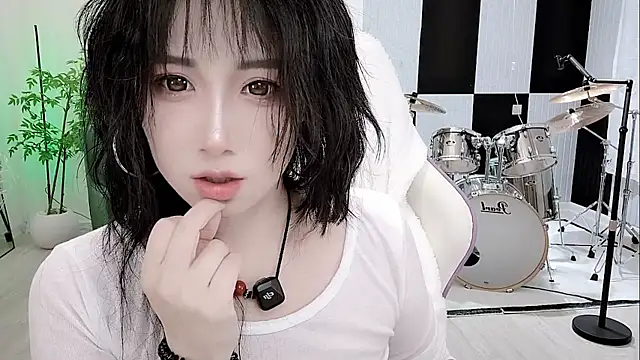 Snapshot of Vaness-a chatting on September 25, 2025, 5:19 pm Vaness-a online show from September 25, 2025, 5:19 pm