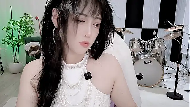 Snapshot of Vaness-a chatting on October 4, 2025, 5:25 pm Vaness-a online show from October 4, 2025, 5:25 pm