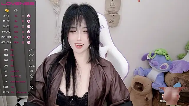 Snapshot of Vaness-a chatting on March 7, 2025, 6:43 pm Vaness-a online show from March 7, 2025, 6:43 pm