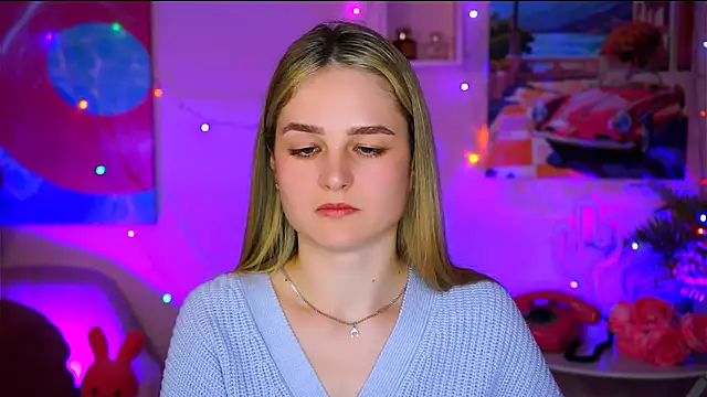 DeboraLarson online show from March 20, 2025, 10:54 am