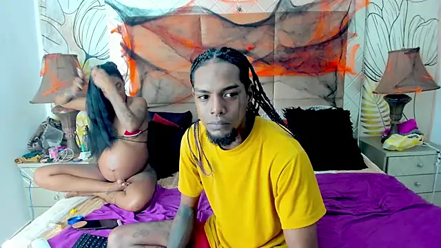 bigblackhotx1 online show from October 23, 2025, 7:40 am