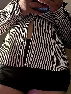 Kasandra02 online show from April 10, 2026, 5:03 am