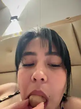 Snapshot of darsha_90 chatting on March 4, 2025, 3:11 am darsha 90 online show from March 4, 2025, 3:11 am