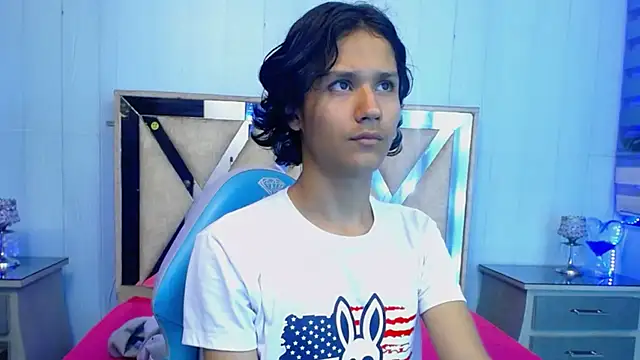 Snapshot of andy_staar chatting on November 21, 2025, 8:08 pm andy staar online show from November 21, 2025, 8:08 pm