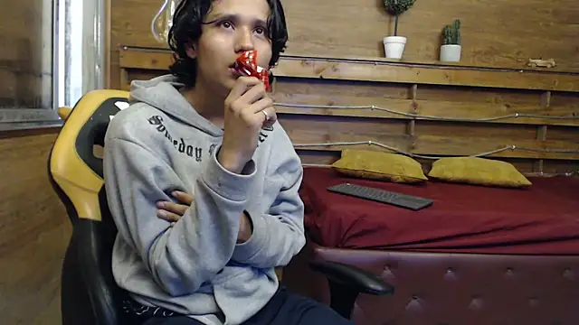 Snapshot of andy_staar chatting on November 20, 2025, 7:03 pm andy staar online show from November 20, 2025, 7:03 pm