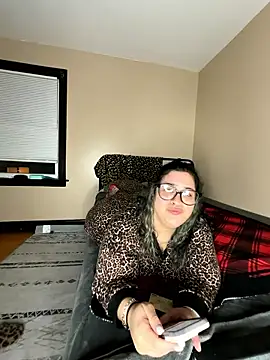 tillymarie34 online show from January 5, 2026, 11:41 pm