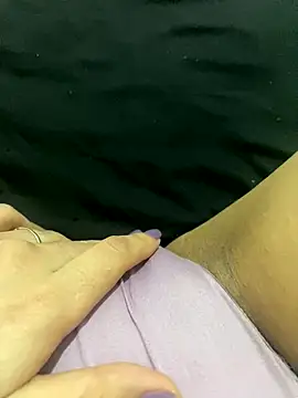 Curlyhot2 online show from October 24, 2025, 2:10 am