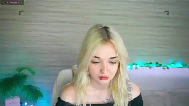 Ashley S online show from October 25, 2025, 10:32 pm