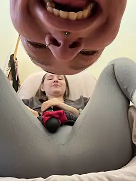 HotCaramellsTV online show from October 28, 2025, 10:47 am