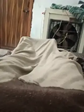 pintuS40 online show from October 31, 2025, 11:11 pm