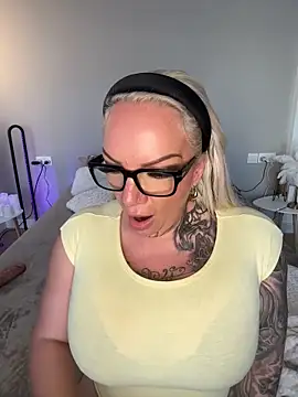 Snapshot of Nina_LiveXXX chatting on February 15, 2026, 2:49 pm Nina LiveXXX online show from February 15, 2026, 2:49 pm