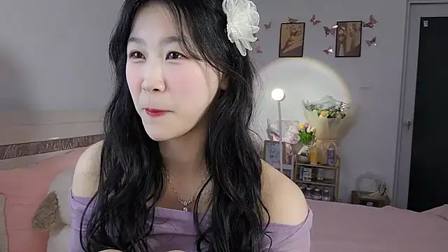 Snapshot of Luminous163 chatting on March 8, 2025, 1:14 pm Luminous163 online show from March 8, 2025, 1:14 pm