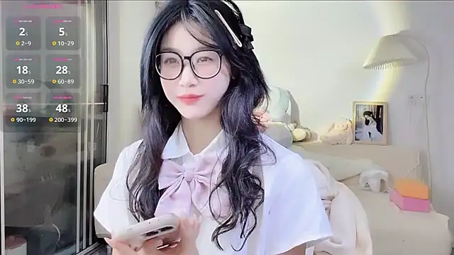 Snapshot of Luminous163 chatting on October 22, 2025, 11:42 am Luminous163 online show from October 22, 2025, 11:42 am