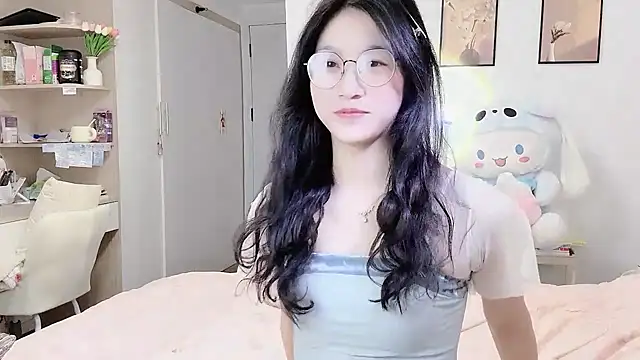 Snapshot of Luminous163 chatting on October 23, 2025, 11:42 am Luminous163 online show from October 23, 2025, 11:42 am