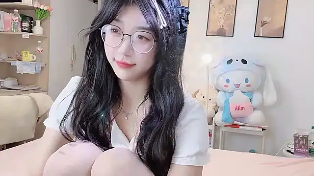 Snapshot of Luminous163 chatting on October 30, 2025, 1:31 pm Luminous163 online show from October 30, 2025, 1:31 pm