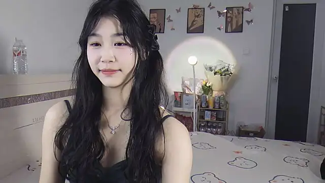 Snapshot of Luminous163 chatting on March 20, 2025, 4:20 pm Luminous163 online show from March 20, 2025, 4:20 pm