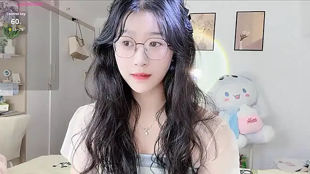 Snapshot of Luminous163 chatting on September 14, 2025, 6:36 am Luminous163 online show from September 14, 2025, 6:36 am