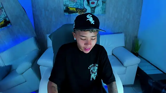 nova sex01 online show from November 14, 2025, 4:38 am