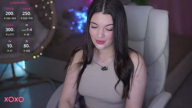 YourLolaBunny online show from April 10, 2026, 6:20 am