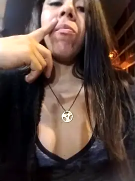 Karenn12 online show from September 18, 2025, 3:31 am