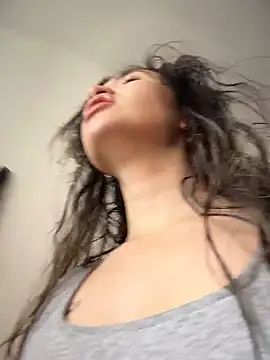 Sophie LS online show from April 12, 2026, 1:25 pm