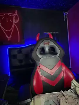 Sophie LS online show from April 9, 2026, 12:33 pm