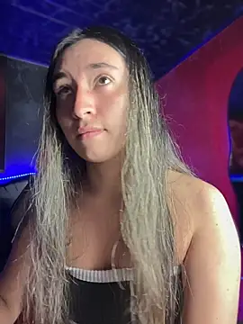 Sophie LS online show from December 17, 2025, 4:17 am