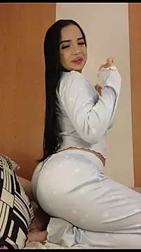 Alissfressa online show from June 12, 2026, 4:43 am