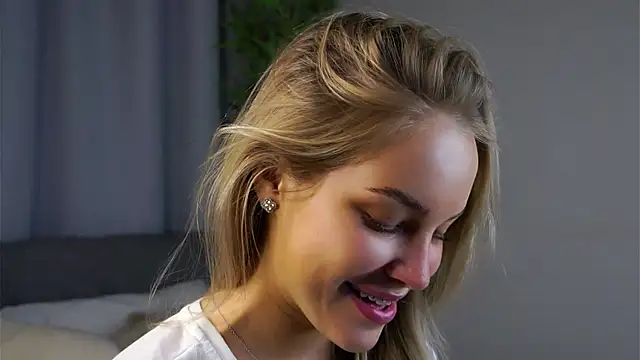 Snapshot of AftonConnett chatting on February 11, 2026, 1:05 am AftonConnett online show from February 11, 2026, 1:05 am