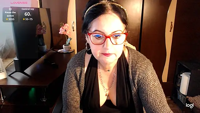 exymilf  online show from November 9, 2025, 11:47 am