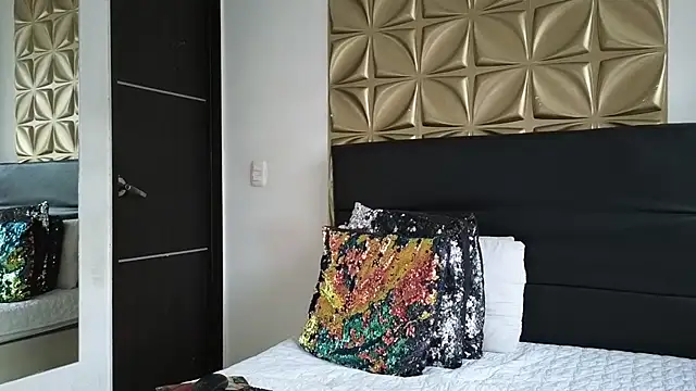 ANGEL  COOPER online show from March 22, 2025, 11:42 am