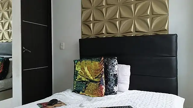 ANGEL  COOPER online show from March 19, 2025, 2:57 pm