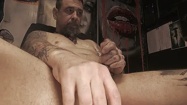 Snapshot of dani4334 chatting on October 8, 2025, 6:37 am dani4334 online show from October 8, 2025, 6:37 am