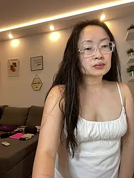 alana liam online show from July 15, 2026, 8:05 pm