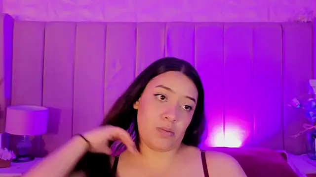 Snapshot of MollyBigBoobs12 chatting on May 7, 2026, 9:51 pm MollyBigBoobs12 online show from May 7, 2026, 9:51 pm