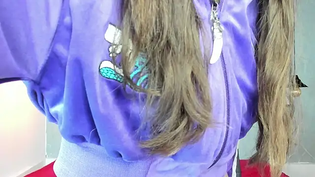 Snapshot of Valeria_roussi chatting on December 29, 2024, 2:52 pm Valeria roussi online show from December 29, 2024, 2:52 pm