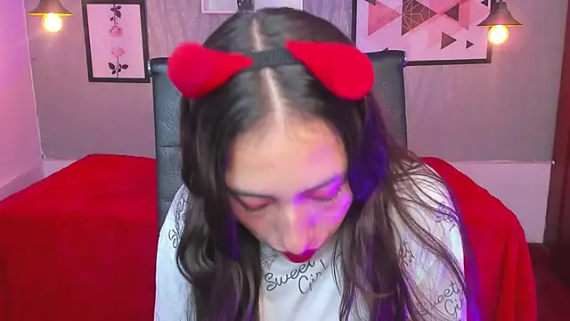 Snapshot of Valeria_roussi chatting on January 9, 2025, 4:39 pm Valeria roussi online show from January 9, 2025, 4:39 pm