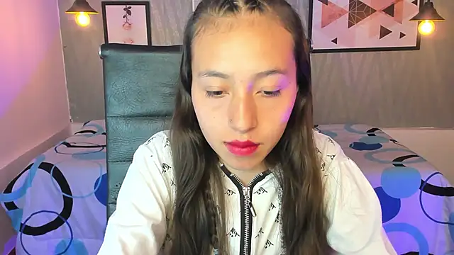 Snapshot of Valeria_roussi chatting on December 19, 2024, 5:08 pm Valeria roussi online show from December 19, 2024, 5:08 pm