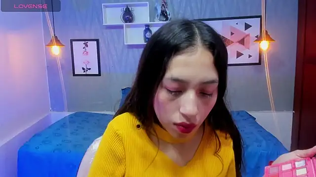 Snapshot of Valeria_roussi chatting on October 9, 2025, 1:55 pm Valeria roussi online show from October 9, 2025, 1:55 pm