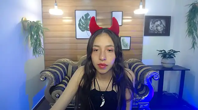 Snapshot of Valeria_roussi chatting on February 14, 2025, 7:23 pm Valeria roussi online show from February 14, 2025, 7:23 pm