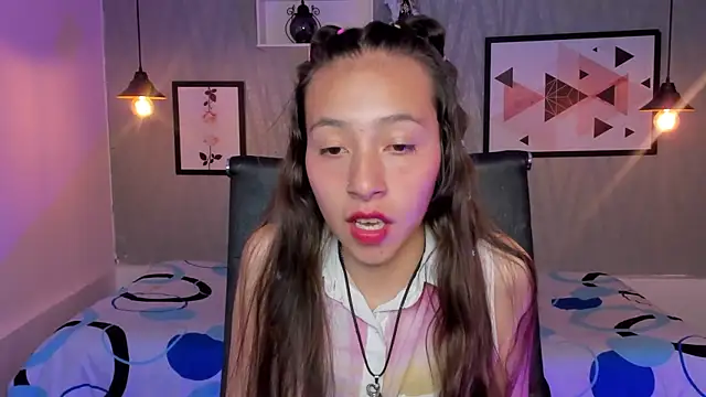 Snapshot of Valeria_roussi chatting on December 17, 2024, 5:04 pm Valeria roussi online show from December 17, 2024, 5:04 pm