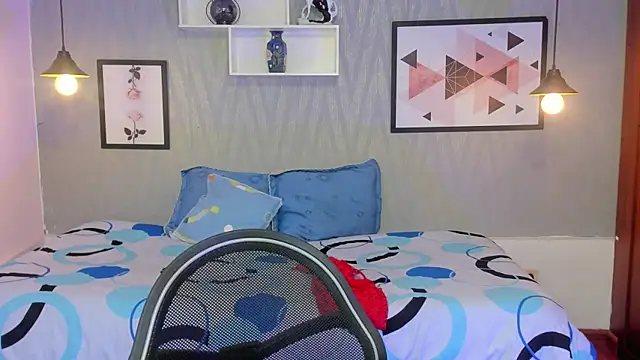 Snapshot of Valeria_roussi chatting on February 15, 2025, 1:49 pm Valeria roussi online show from February 15, 2025, 1:49 pm