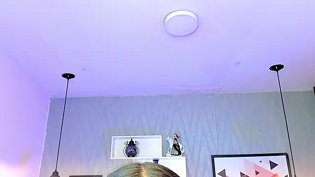 Snapshot of Valeria_roussi chatting on December 19, 2024, 2:02 pm Valeria roussi online show from December 19, 2024, 2:02 pm