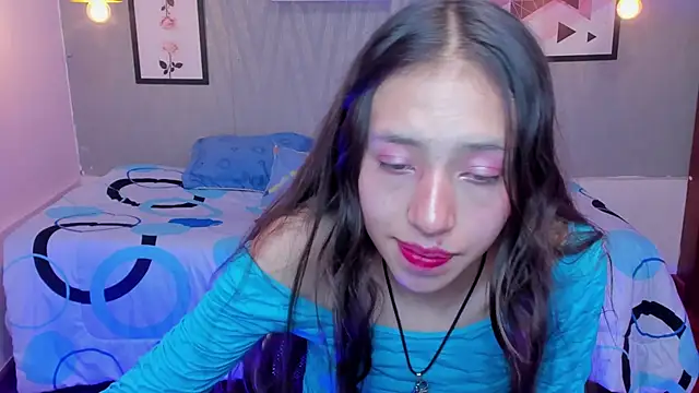 Snapshot of Valeria_roussi chatting on February 20, 2025, 5:09 pm Valeria roussi online show from February 20, 2025, 5:09 pm