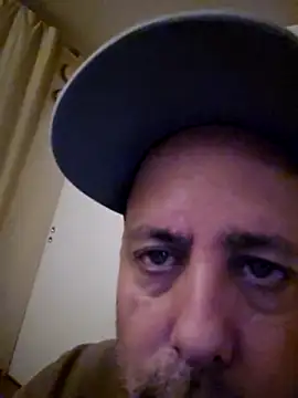 HeteroHotGuy1 online show from November 9, 2025, 2:59 am