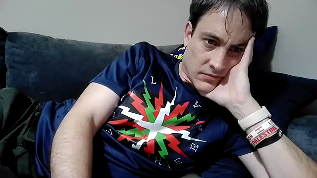 Snapshot of basquehotboy chatting on January 5, 2025, 10:29 pm basquehotboy online show from January 5, 2025, 10:29 pm