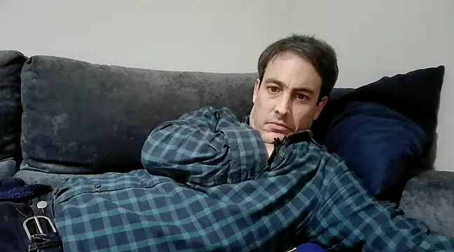 Snapshot of basquehotboy chatting on December 21, 2024, 9:58 pm basquehotboy online show from December 21, 2024, 9:58 pm